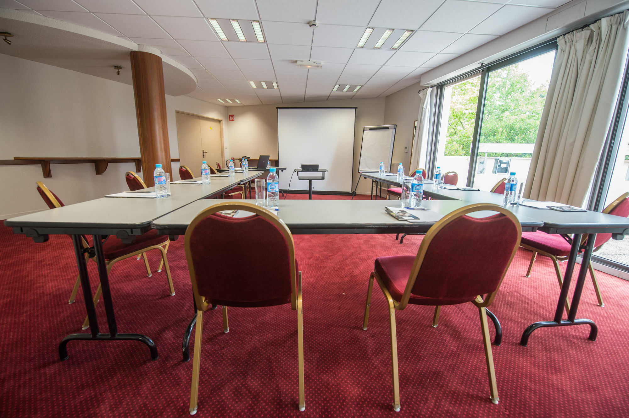 Brit Angers Parc Expo - L'acropole Hotel 3*